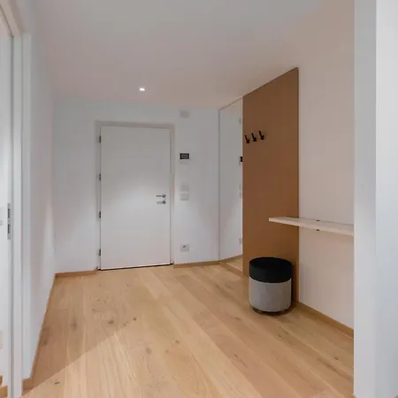 Serviced By De Charme *