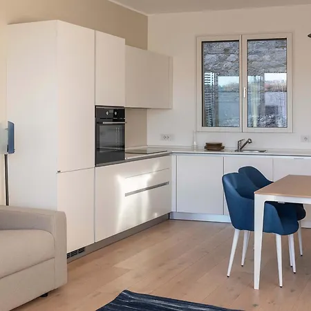 Appartement Serviced By De Charme Laveno-Mombello