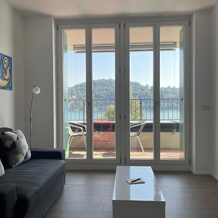 Serviced By De Charme Laveno-Mombello