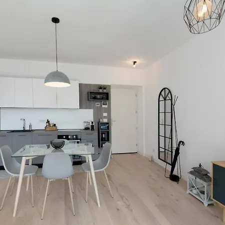 Serviced By De Charme Apartment Laveno