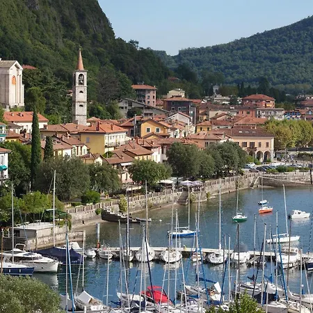Serviced By De Charme Apartment Laveno