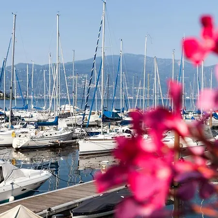 Serviced By De Charme Laveno