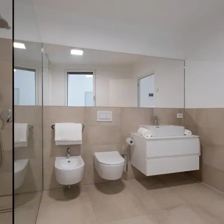 Apartamento Serviced By De Charme Laveno