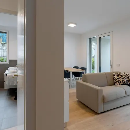 Serviced By De Charme Apartment *