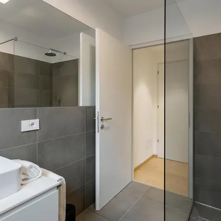 Serviced By De Charme Apartment