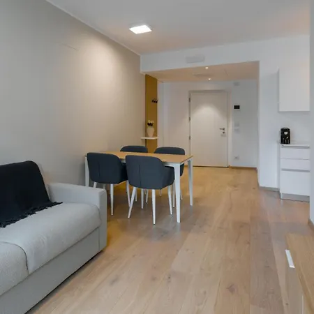 Serviced By De Charme Apartamento *