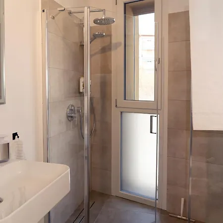 Serviced By De Charme * Laveno