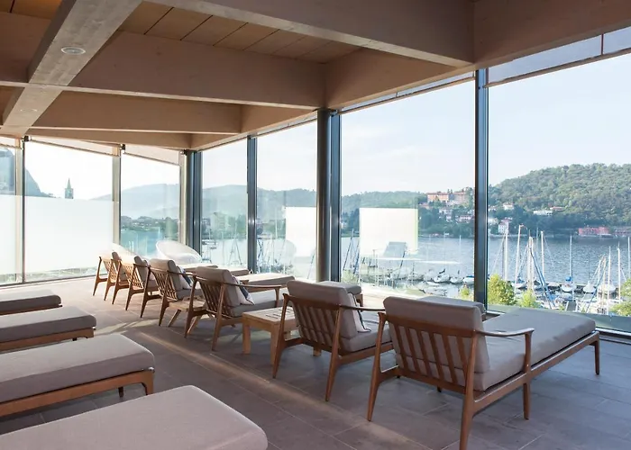 Serviced By De Charme Apartament *