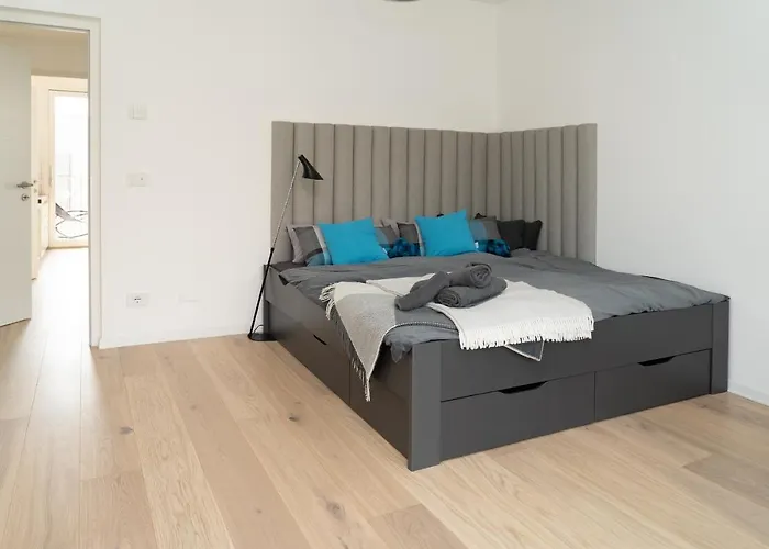 Serviced By De Charme Apartament Laveno