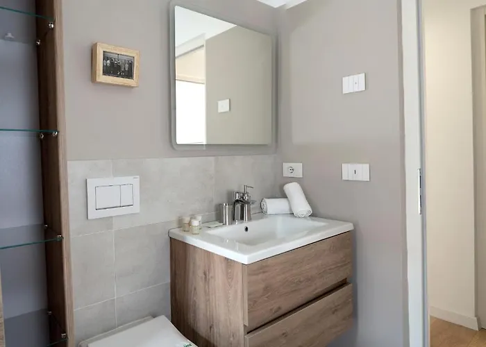 Apartament Serviced By De Charme Laveno