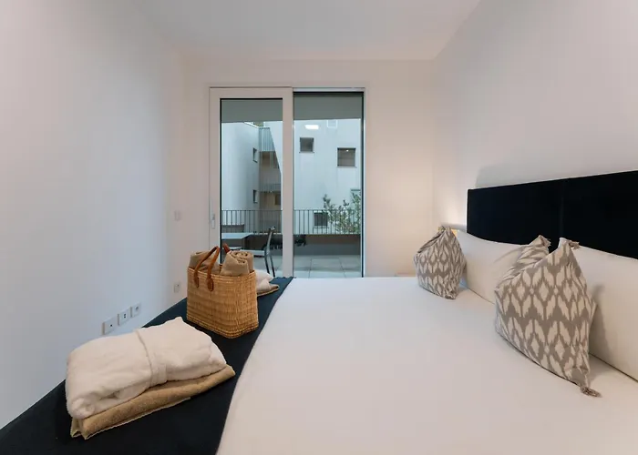 Serviced By De Charme Apartament *