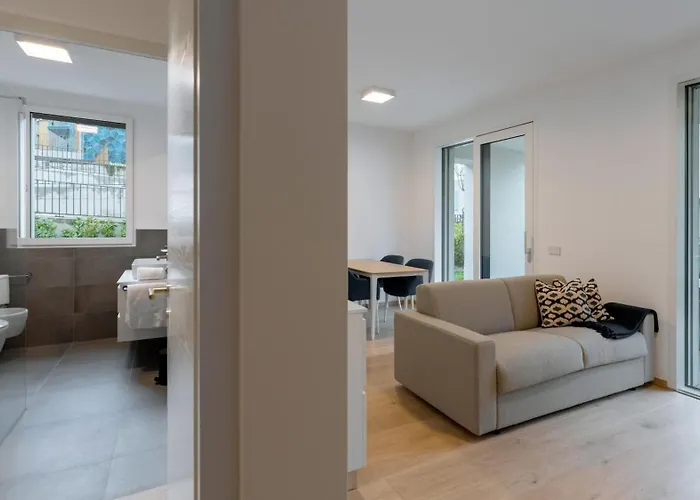 Serviced By De Charme Apartament *