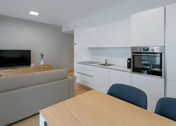 Serviced By De Charme Apartament *