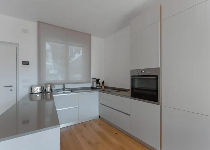 Apartament Serviced By De Charme Laveno